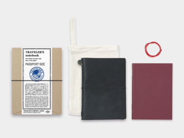 画像1: 【ネコポスOK】　Traveler's Notebook/トラベラーズノート　パスポートサイズ　黒 (1)