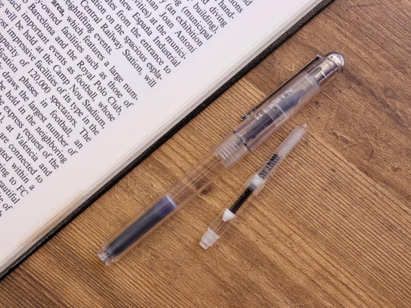 画像1: 【ネコポスOK】　J.HERBIN/エルバン　コンバーター付万年筆　スケルトン (1)